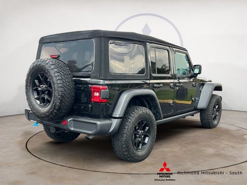 Used 2024 Jeep Wrangler Unlimited AWD/4WD image 3