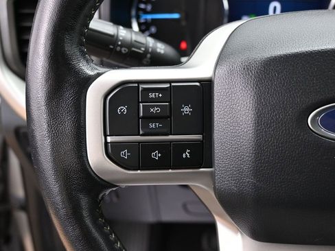 Used 2024 Ford Expedition XLT AWD/4WD image 19