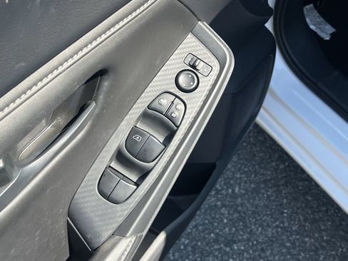 Used 2025 Nissan Sentra S FWD image 15