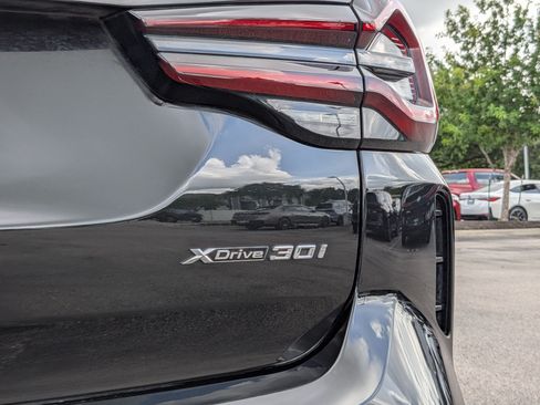 Certified 2024 BMW X3 xDrive30i w/ M Sport Package AWD/4WD image 11