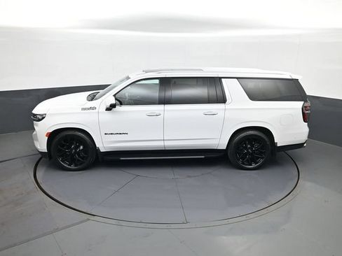 Used 2023 Chevrolet Suburban High Country w/ Advanced Technology Package AWD/4WD image 33