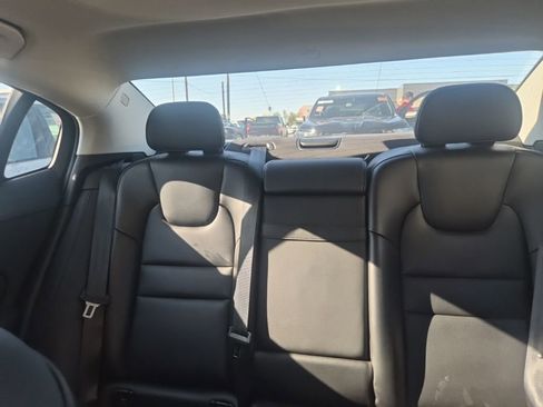 Used 2024 Volvo S60 B5 Core image 18