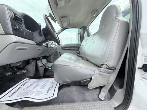 Used 2006 Ford F350 XL image 18
