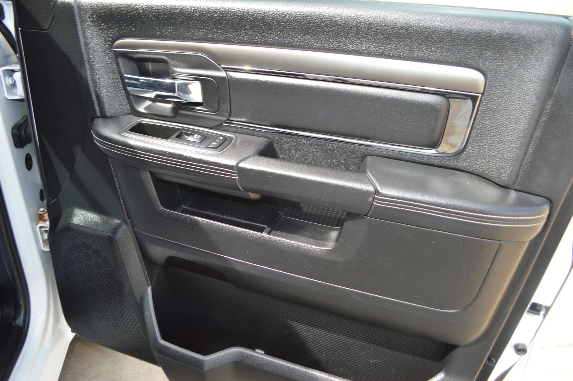 Used 2014 RAM 1500 Sport w/ Convenience Group AWD/4WD image 22