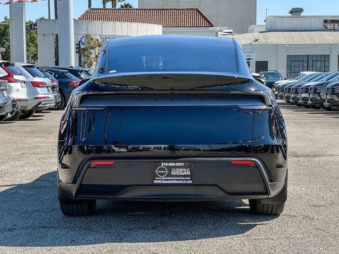 Used 2026 Tesla Model Y 2WD image 7