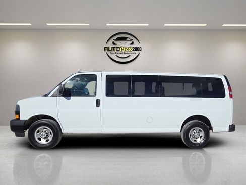 Used 2023 Chevrolet Express 3500 LS image 4