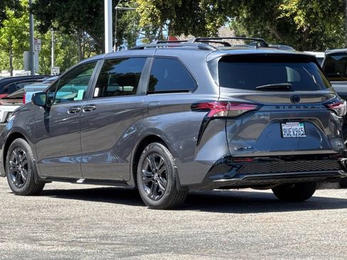 Certified 2025 Toyota Sienna XSE w/ XSE Plus Package AWD/4WD image 5