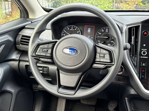 Used 2025 Subaru Crosstrek 2.0i Premium image 24