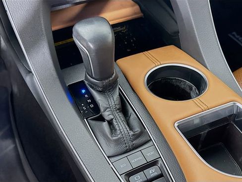 Used 2020 Toyota Avalon Limited image 20