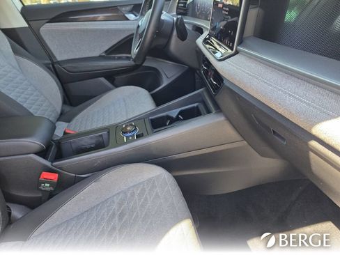 Used 2025 Volkswagen Tiguan S FWD image 29