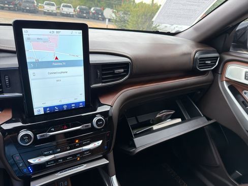 Used 2023 Ford Explorer King Ranch w/ Technology Package RWD image 20