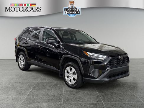 Used 2024 Toyota RAV4 LE AWD/4WD image 1