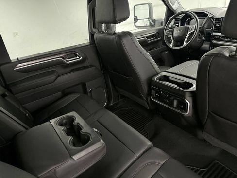 Used 2024 Chevrolet Silverado 3500 LTZ w/ LTZ Plus Package AWD/4WD image 24