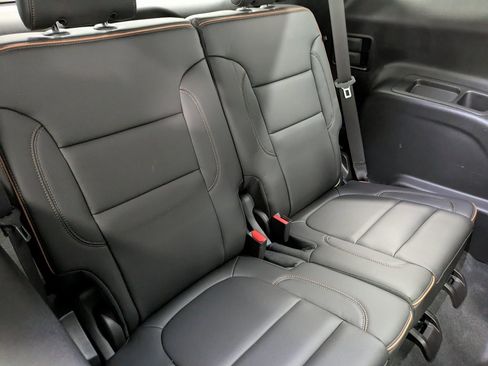 Used 2022 GMC Acadia AT4 w/ Technology Package image 26