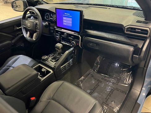 Certified 2025 Toyota 4Runner Limited image 14