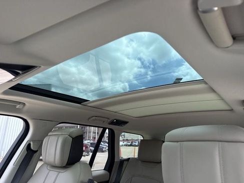 Used 2018 Land Rover Range Rover Supercharged AWD/4WD image 23