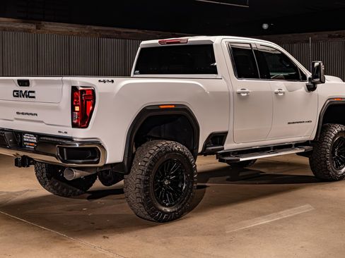 Used 2024 GMC Sierra 2500 SLE w/ SLE Convenience Package image 10