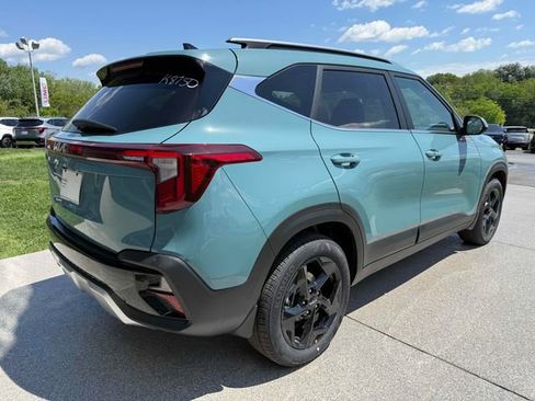 New 2026 Kia Seltos EX FWD image 3