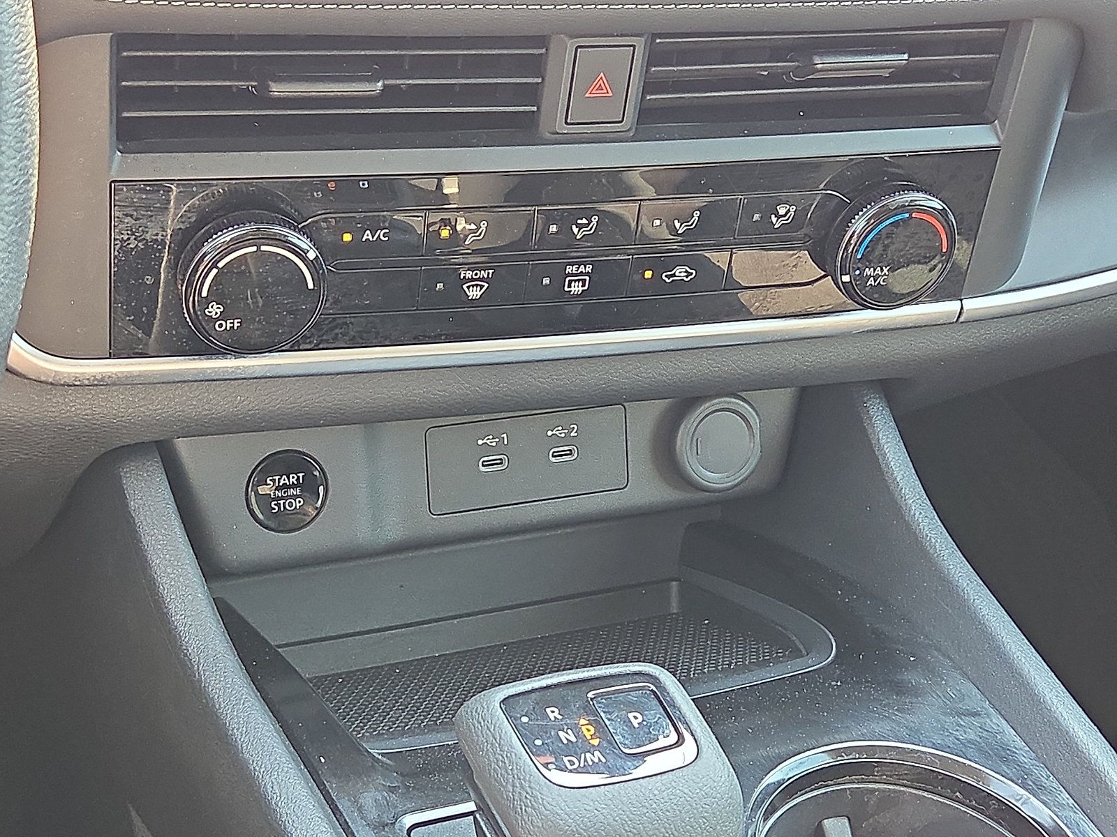 Used 2025 Nissan Rogue S AWD/4WD image 19