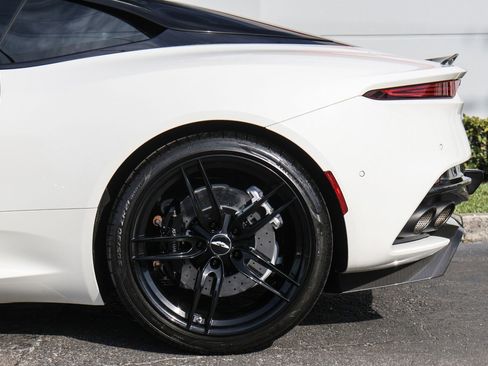 Used 2019 Aston Martin DBS Superleggera RWD image 28