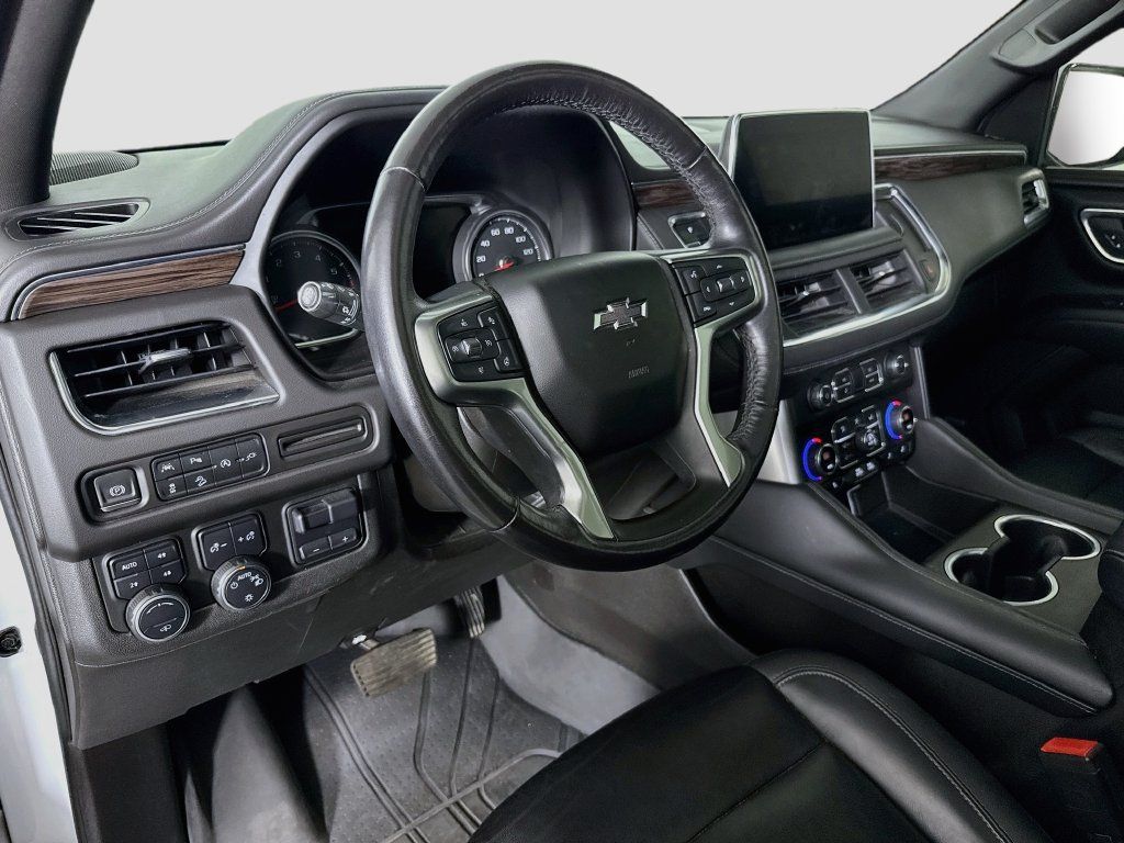 Used 2021 Chevrolet Suburban Z71 w/ Z71 Off-Road Package AWD/4WD image 9