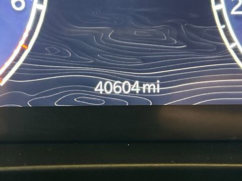 Used 2023 Jeep Grand Cherokee Limited w/ Luxury Tech Group II image 24