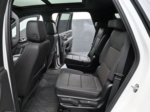 Used 2024 Chevrolet Tahoe High Country AWD/4WD image 33