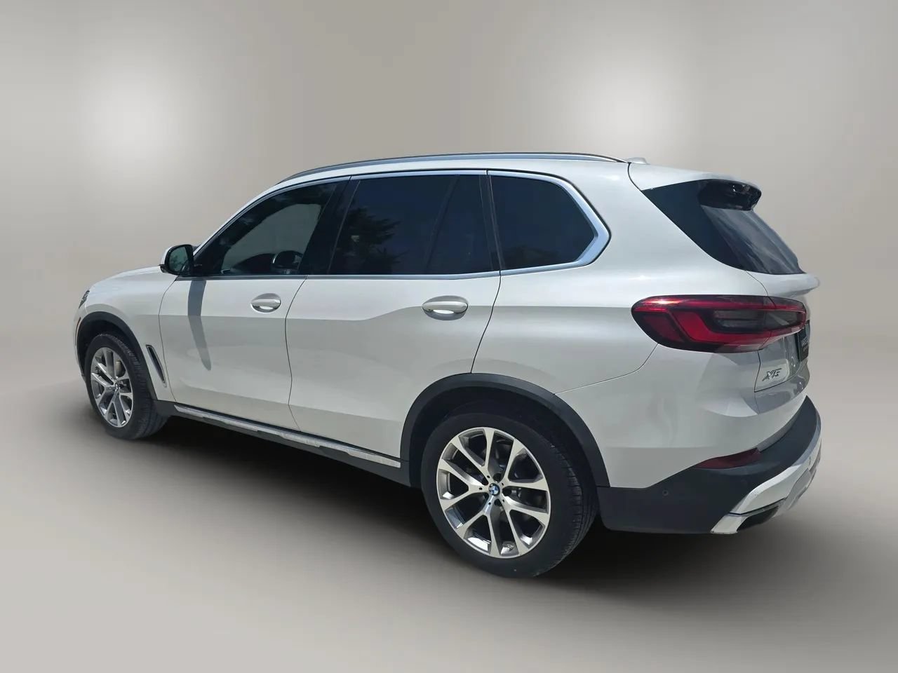 Used 2020 BMW X5 sDrive40i w/ Convenience Package RWD image 4
