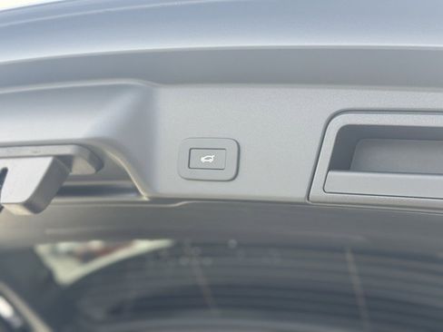 Used 2026 Land Rover Range Rover Evoque S image 21