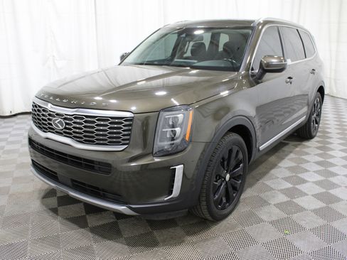 Used 2021 Kia Telluride EX w/ EX Premium Package image 42
