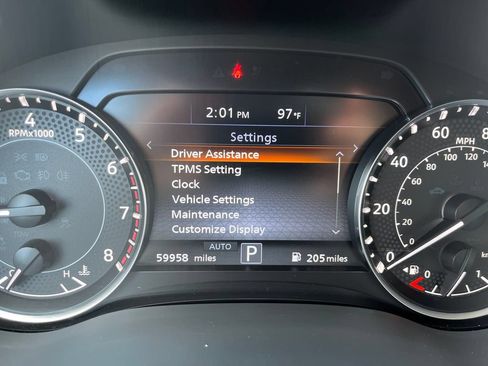 Used 2024 Nissan Armada SV AWD/4WD image 16