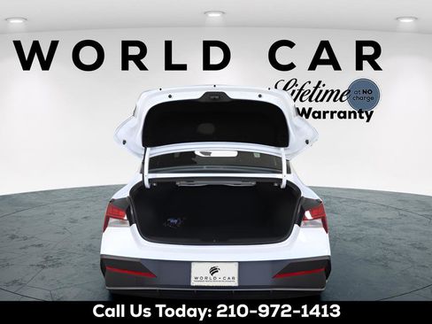 New 2025 Hyundai Elantra Blue image 6