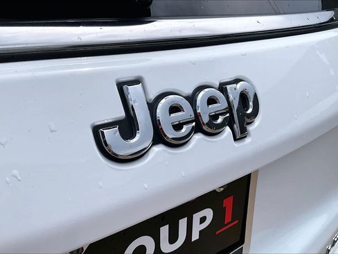 Used 2025 Jeep Compass Limited AWD/4WD image 29
