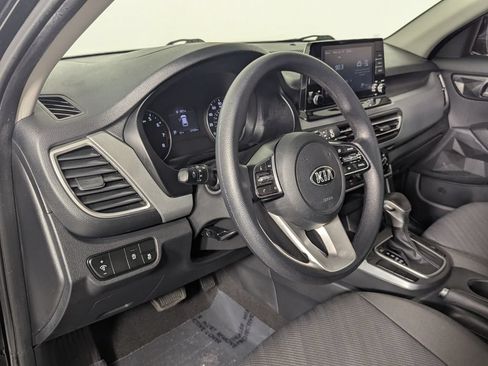 Used 2021 Kia Seltos LX AWD/4WD image 11
