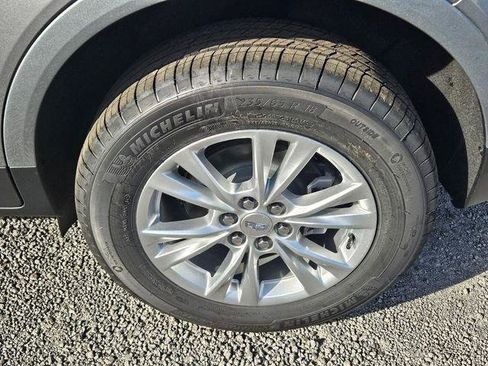 New 2026 Cadillac XT5 Luxury image 24