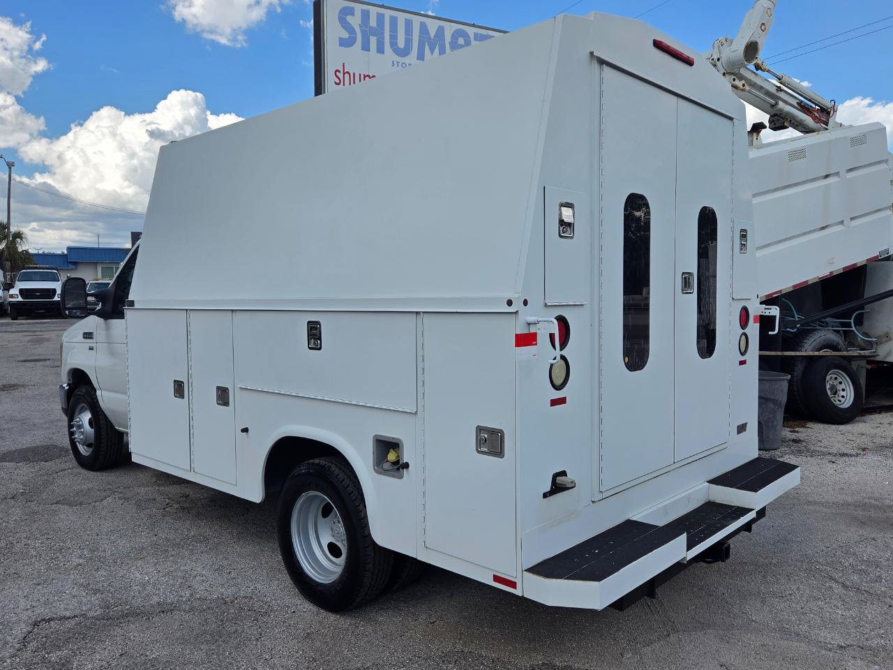 Used 2011 Ford E-350 and Econoline 350 Super Duty w/ PWR Locks & Windows Group RWD image 7