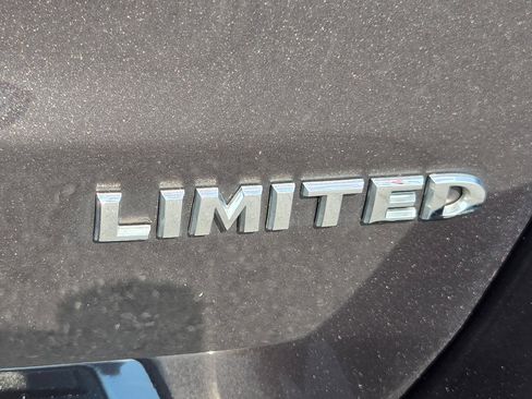 Used 2021 Jeep Grand Cherokee Limited w/ Luxury Group II RWD image 38