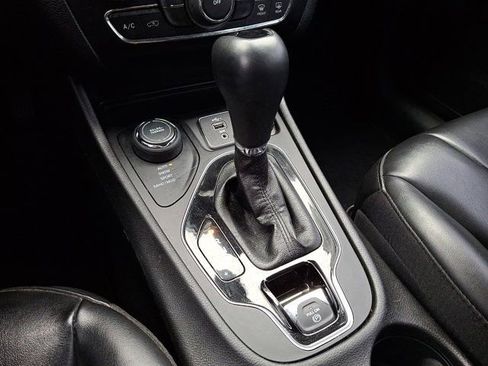 Certified 2021 Jeep Cherokee Latitude Plus image 18