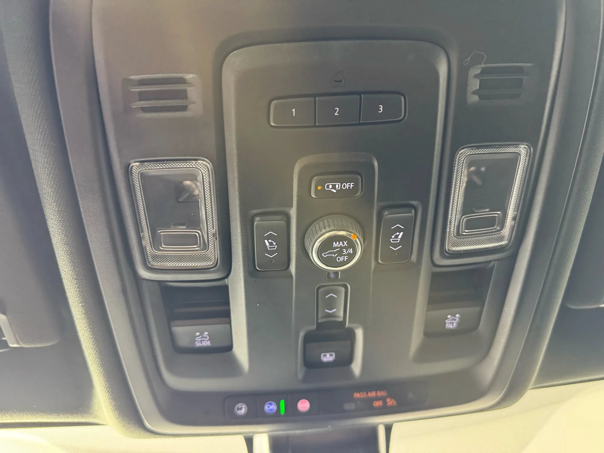 Used 2022 GMC Yukon Denali w/ Advanced Technology Package AWD/4WD image 30