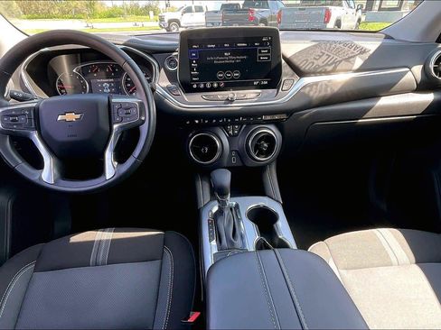 Used 2025 Chevrolet Blazer LT image 14