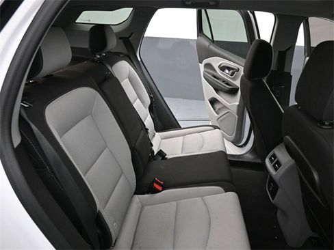 Used 2024 GMC Terrain SLE image 21