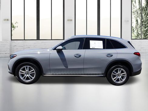 Used 2026 Mercedes-Benz GLC 300 4MATIC image 2