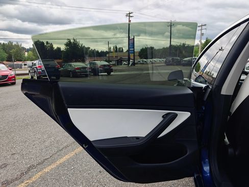 Used 2019 Tesla Model 3 Performance AWD/4WD image 28
