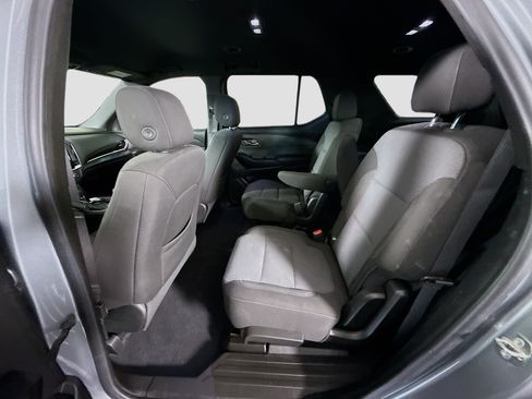 Used 2023 Chevrolet Traverse LT FWD image 25