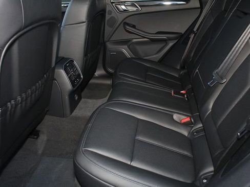 New 2026 Porsche Macan Base image 23