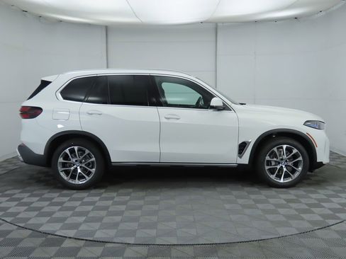 Used 2026 BMW X5 sDrive40i w/ Parking Assistance Package RWD image 5