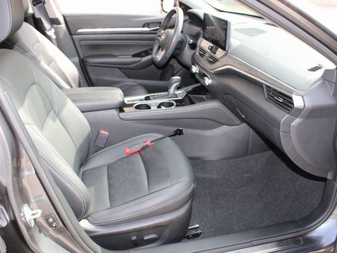 Used 2023 Nissan Altima 2.5 SL image 17