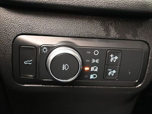 Used 2020 Ford Escape SEL image 25