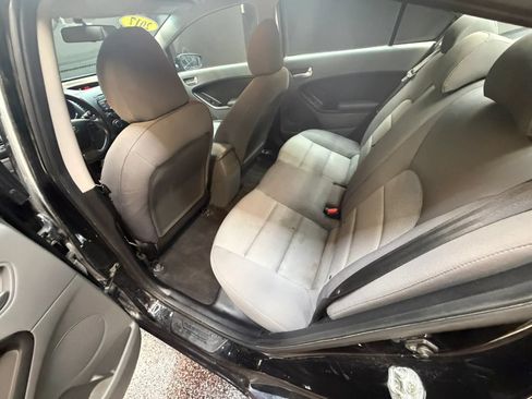 Used 2017 Kia Forte LX FWD image 25