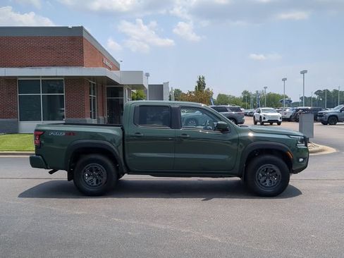 New 2026 Nissan Frontier PRO-4X w/ Tow Package AWD/4WD image 2